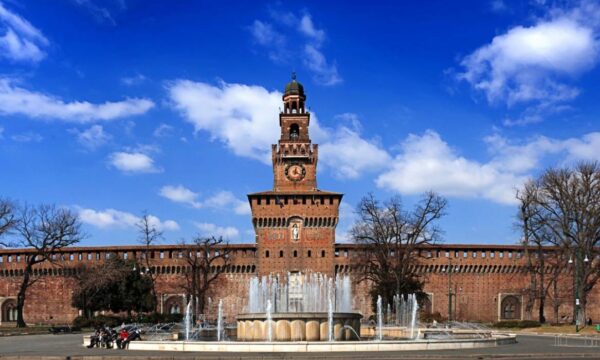 Castello Sforzesco Milano - Piazza
