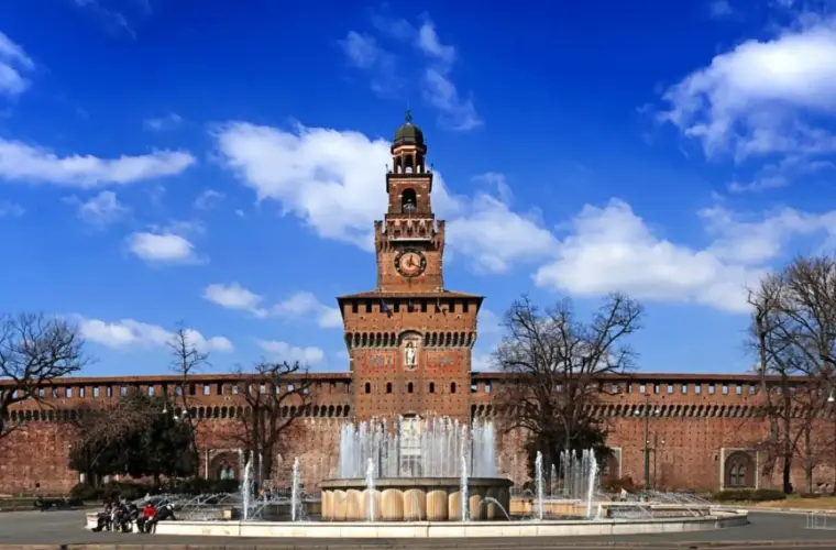 Castello Sforzesco Milano - Piazza