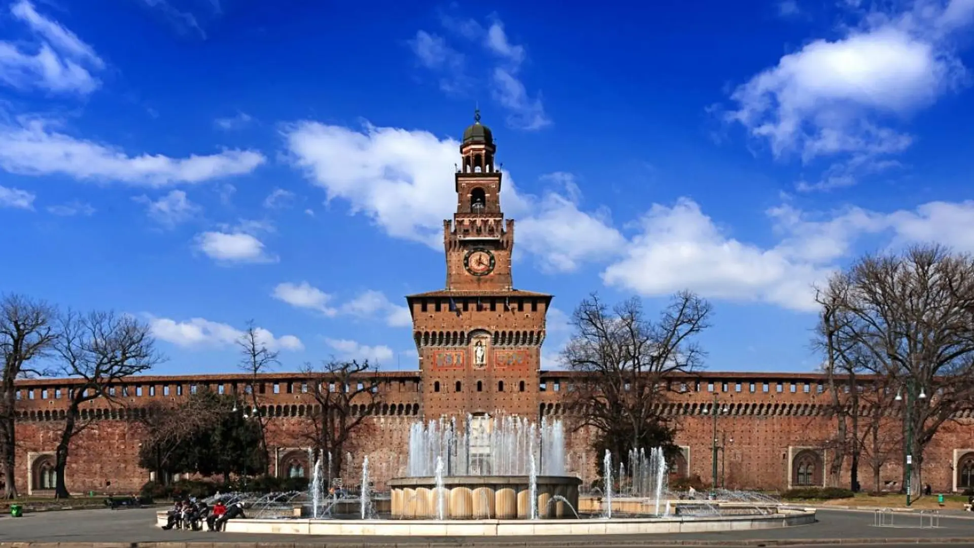 Castello Sforzesco Milano - Piazza