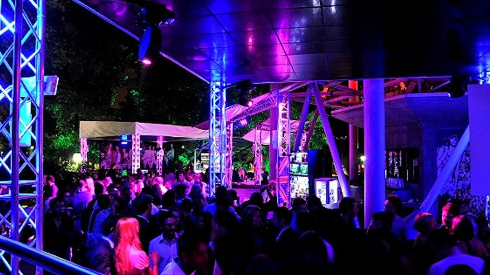 Aria Club Milano: discoteca estiva ed aperitivo all’Ippodromo