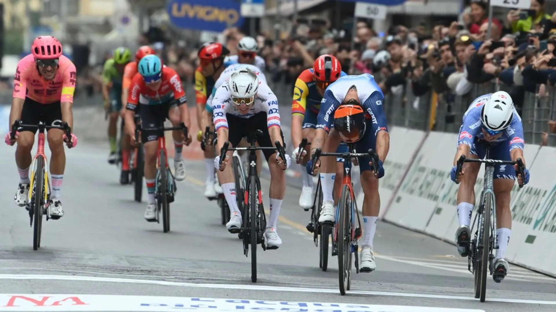 Milano-Sanremo 2025: La Classicissima torna a far palpitare i cuori