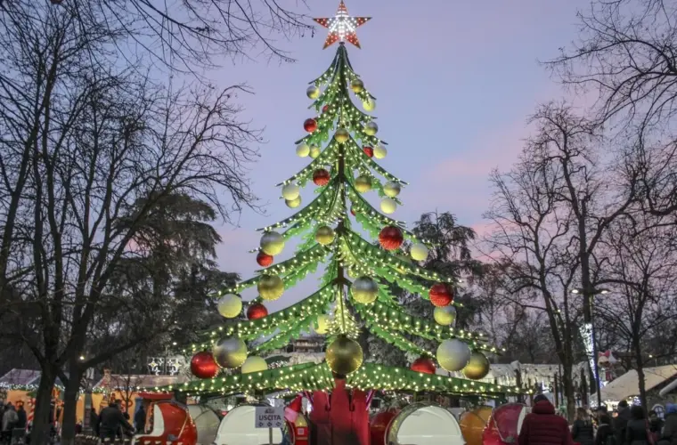 Villaggio delle Meraviglie a Milano: Pista di Pattinaggio e Villaggio di Natale